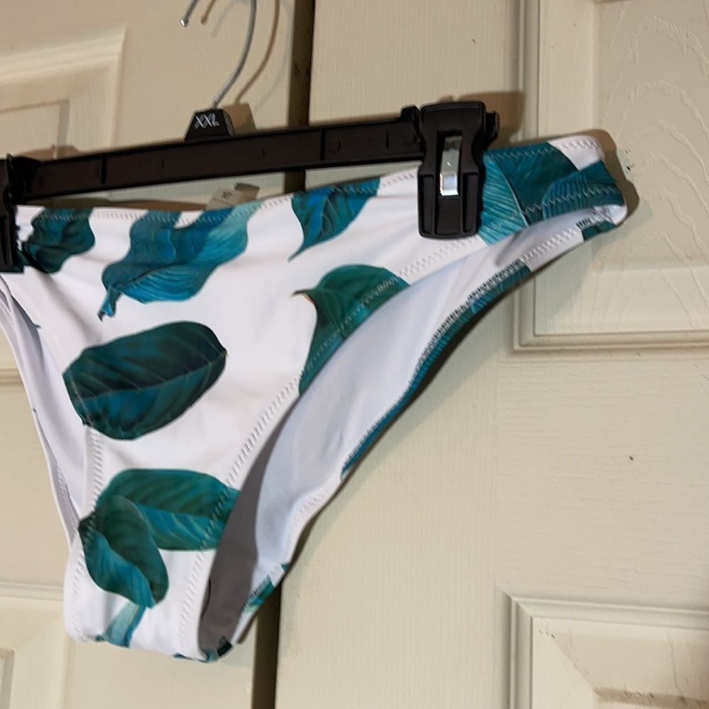 Cupshe High Leg Leaf Print Cheeky Bikini Bottoms ONLY XL NWOT - Picture 4 of 12